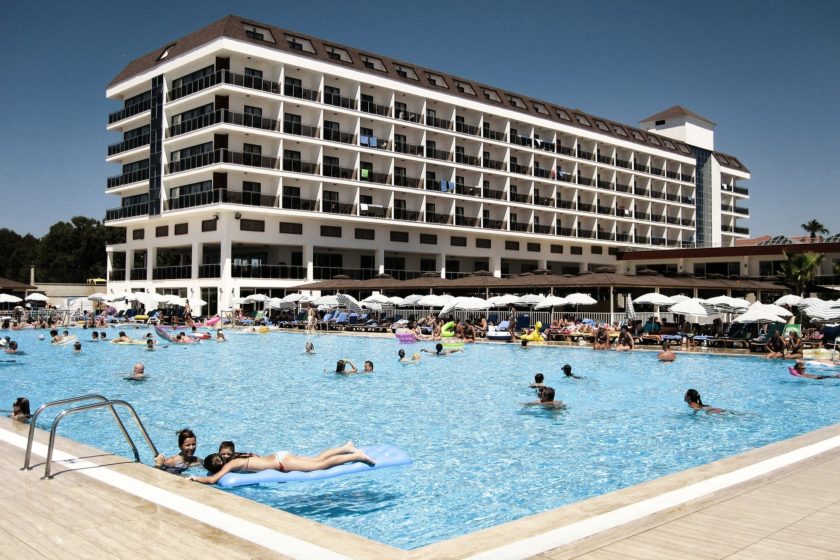 Swimming Pool 595728 1920